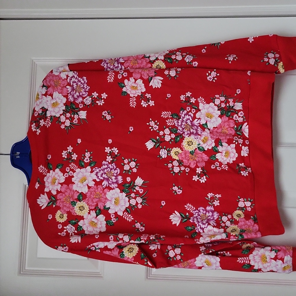 H&M 100% Cotton Red Floral Lightweight Sweatshirt Size Small, New With Tags - Picture 5 of 8